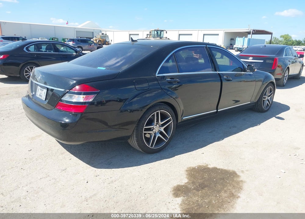 2007 MERCEDES-BENZ S 550 VIN: WDDNG71X37A117734