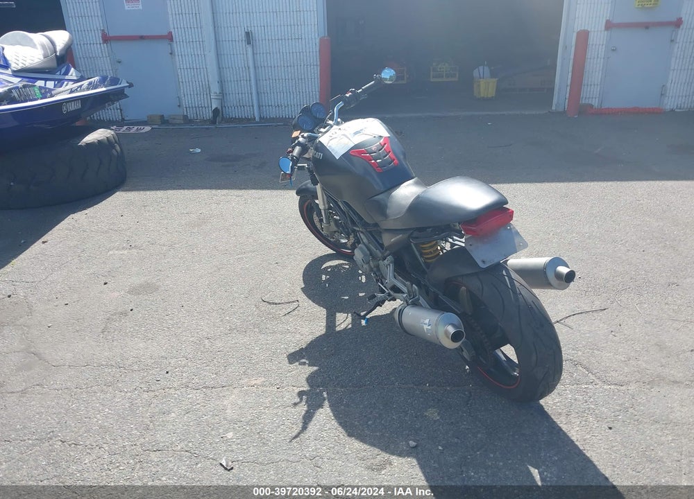 2005 DUCATI M600 VIN: ZDM1RA2K95B068277
