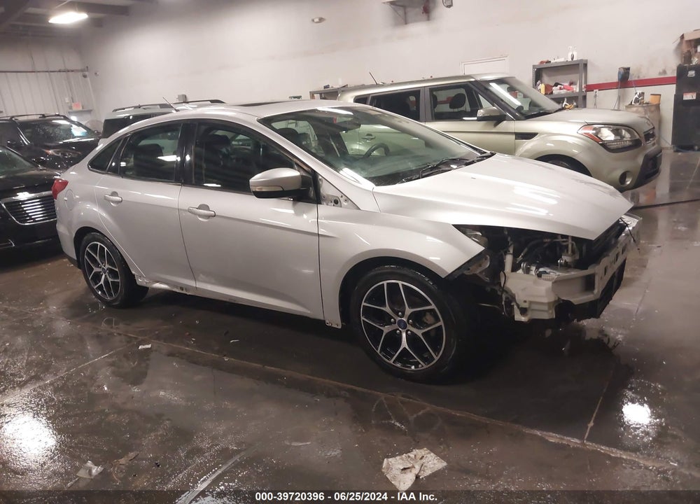 2018 FORD FOCUS SEL VIN: 1FADP3H26JL314696