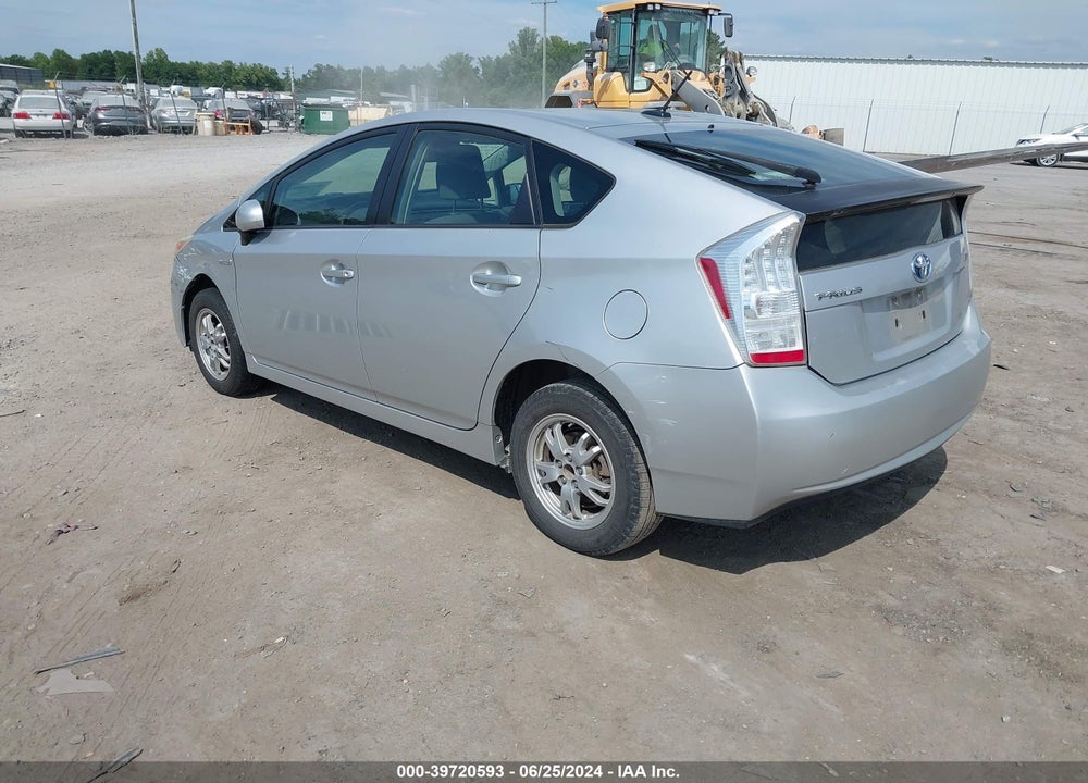2011 TOYOTA PRIUS TWO VIN: JTDKN3DU7B0258057