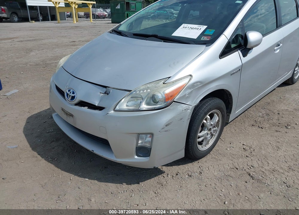 2011 TOYOTA PRIUS TWO VIN: JTDKN3DU7B0258057