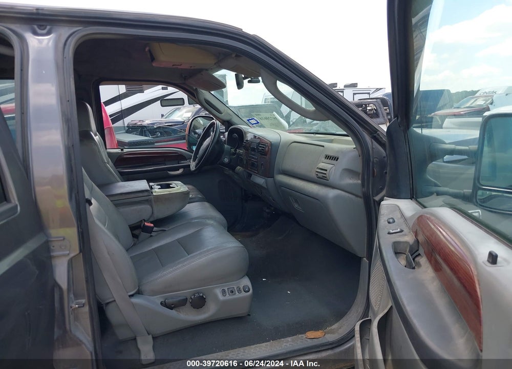 2005 FORD F-250 LARIAT/XL/XLT VIN: 1FTSW21P05EA75144