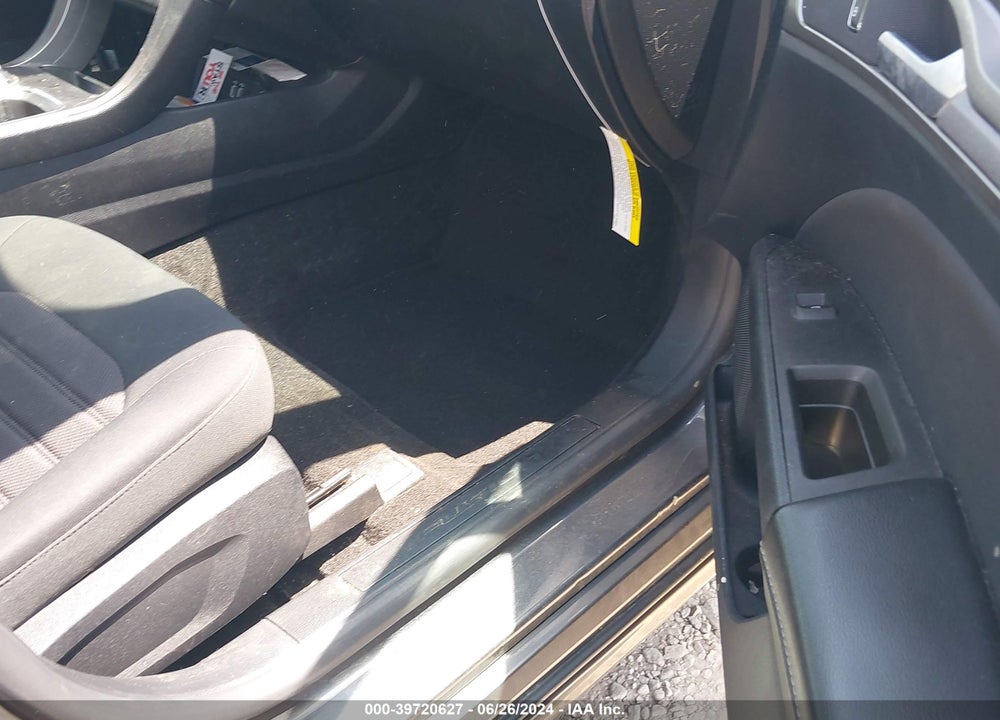 2020 FORD FUSION SE VIN: 3FA6P0HD6LR160391