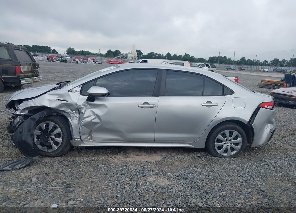 2022 TOYOTA COROLLA LE VIN: 5YFEPMAE0NP311881