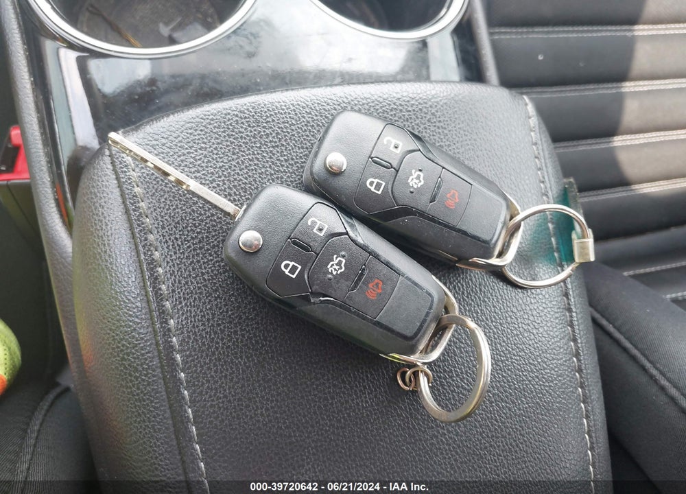 2014 FORD FUSION SE VIN: 3FA6P0HD6ER328596