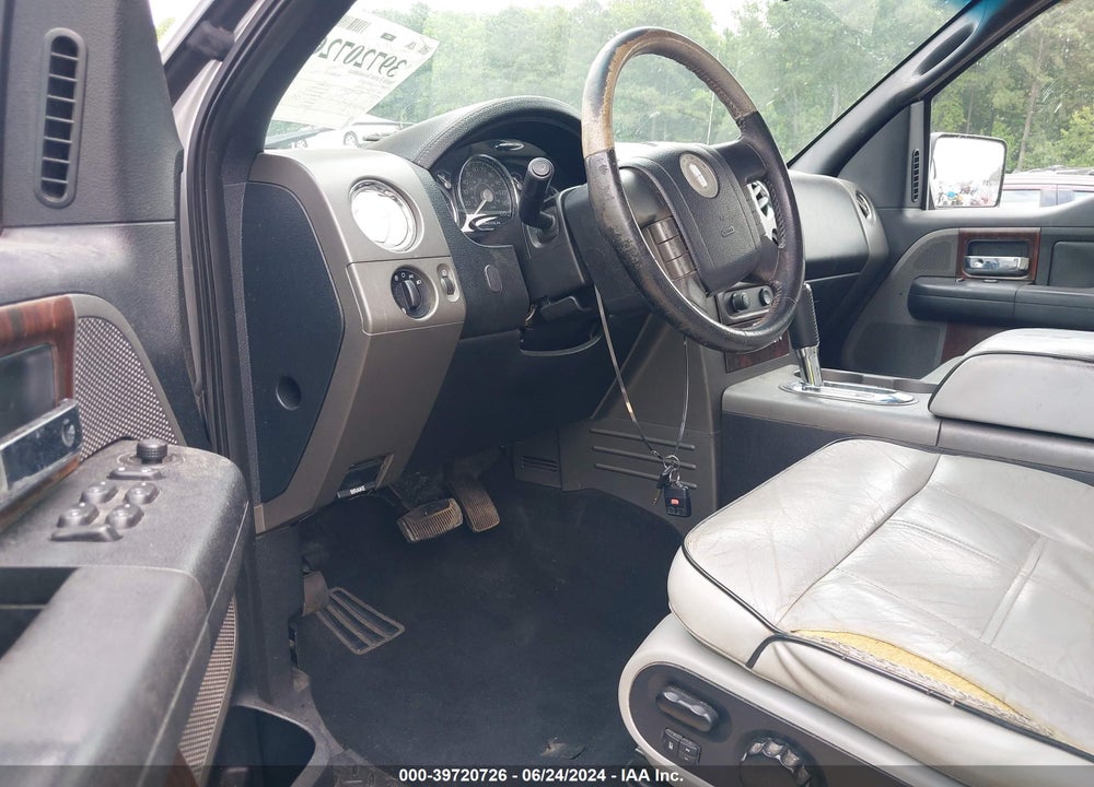 2006 LINCOLN MARK LT VIN: 5LTPW18556FJ01251
