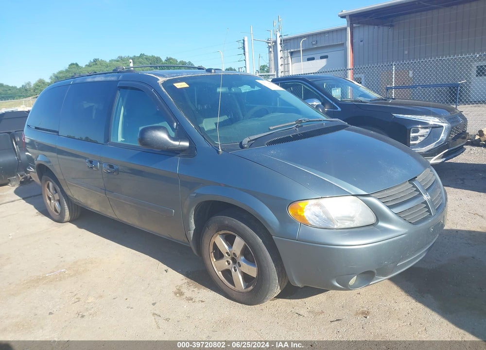 2005 DODGE GRAND CARAVAN SXT VIN: 2D4GP44L25R435494