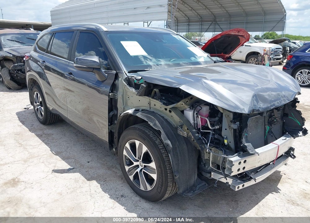 2023 TOYOTA HIGHLANDER XLE VIN: 5TDKDRAH1PS031965