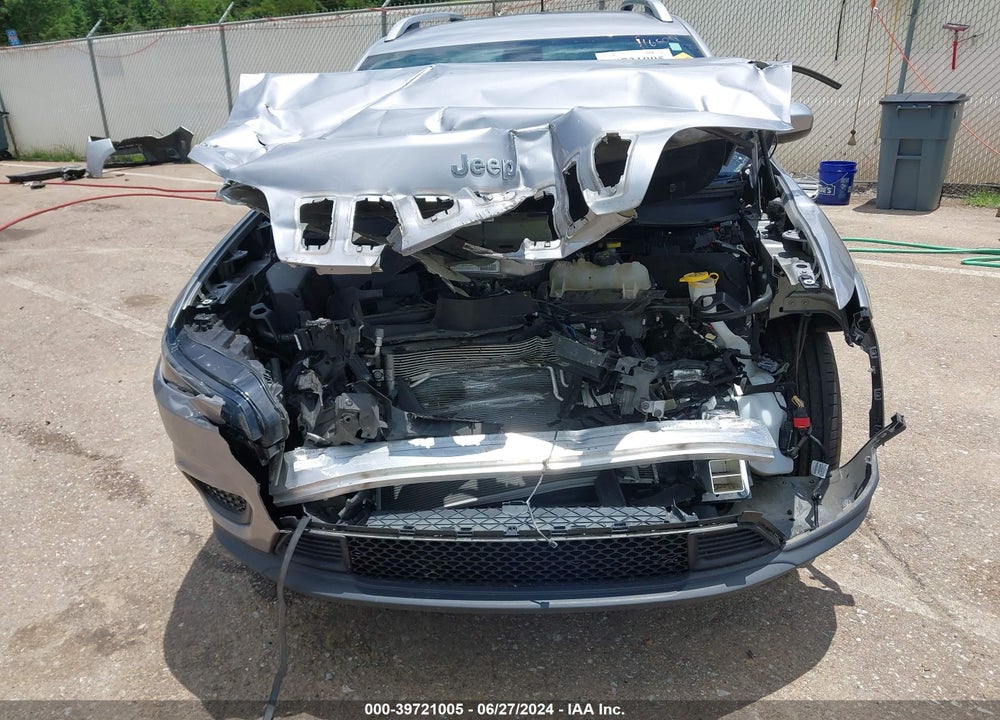 2020 JEEP CHEROKEE LATITUDE FWD VIN: 1C4PJLCBXLD571650