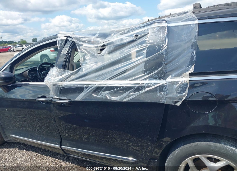 2019 CHRYSLER PACIFICA TOURING L VIN: 2C4RC1BG0KR634593