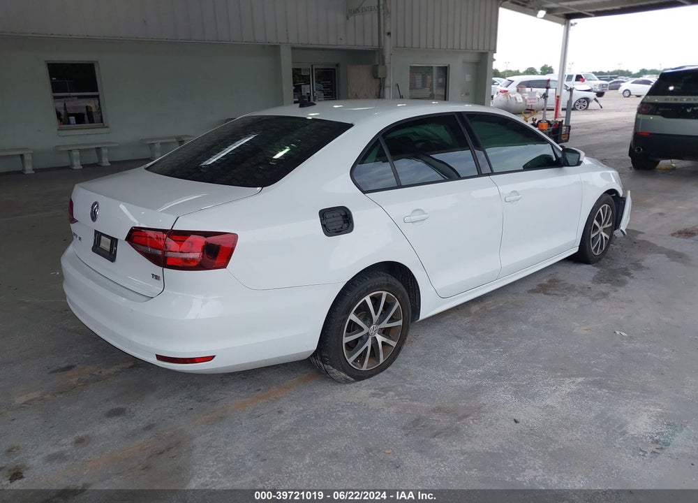 2016 VOLKSWAGEN JETTA 1.4T SE VIN: 3VWD67AJ8GM301930