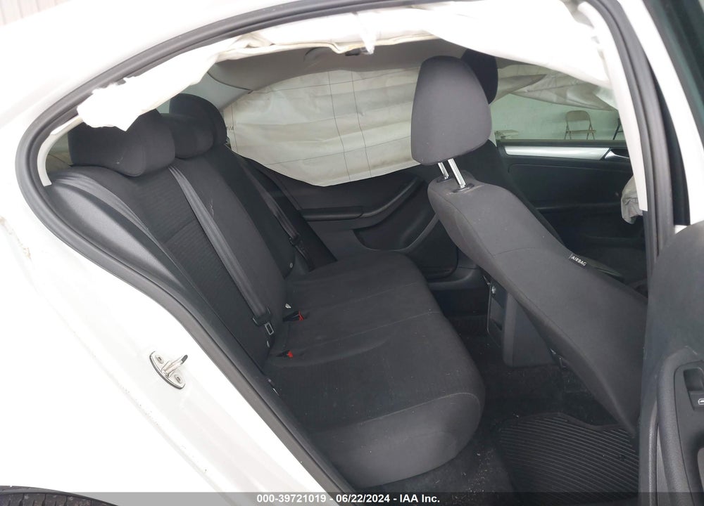 2016 VOLKSWAGEN JETTA 1.4T SE VIN: 3VWD67AJ8GM301930