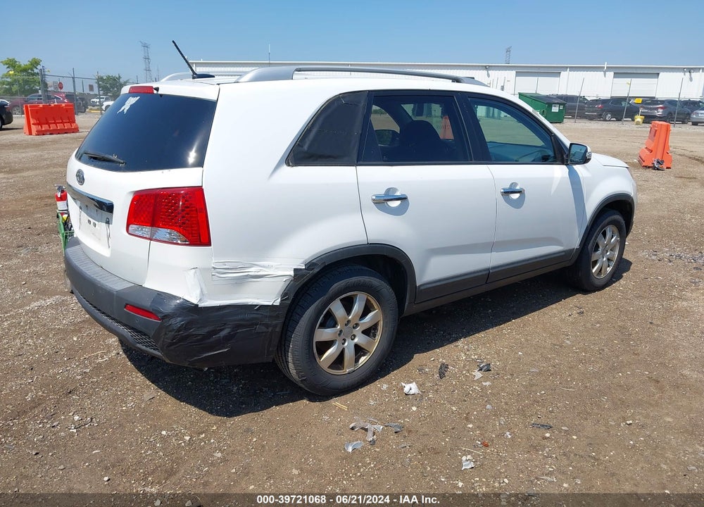 2013 KIA SORENTO LX VIN: 5XYKT3A60DG323596