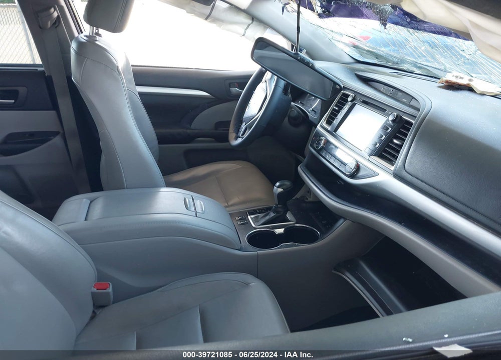 2016 TOYOTA HIGHLANDER XLE V6 VIN: 5TDJKRFH0GS263600