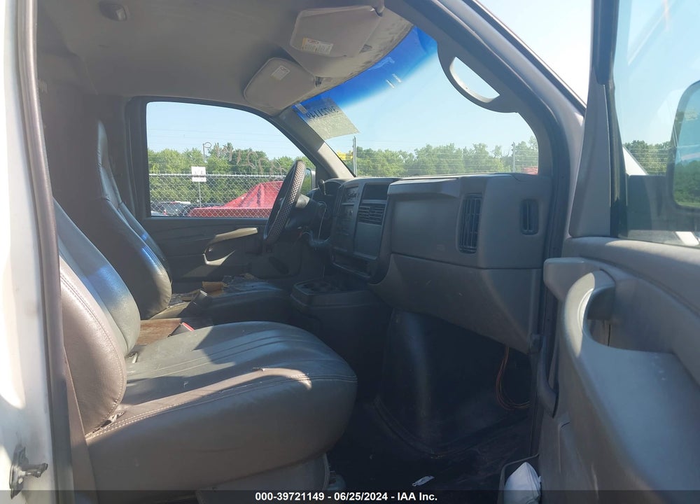 2004 CHEVROLET EXPRESS VIN: 1GCFG15X141135506