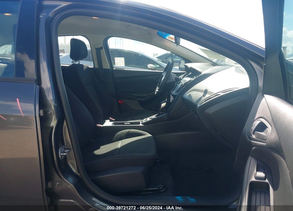 2018 FORD FOCUS VIN: 1FADP3E25JL322860