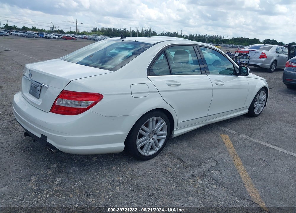 2009 MERCEDES-BENZ C 300 LUXURY/SPORT VIN: WDDGF54X79R074094