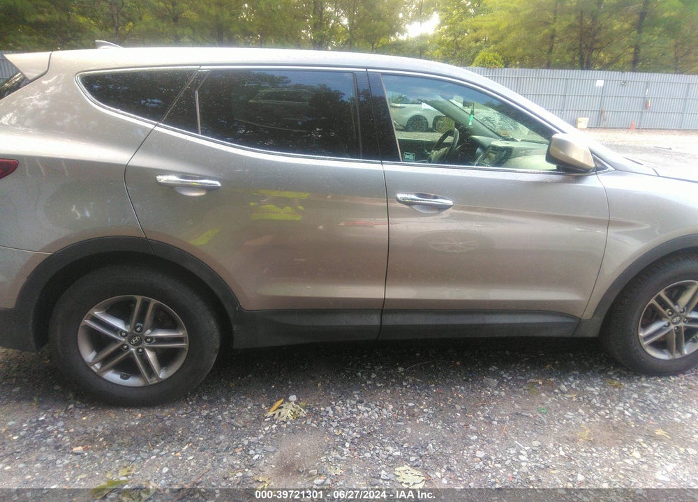 2017 HYUNDAI SANTA FE SPORT 2.4L VIN: 5XYZTDLB8HG404656