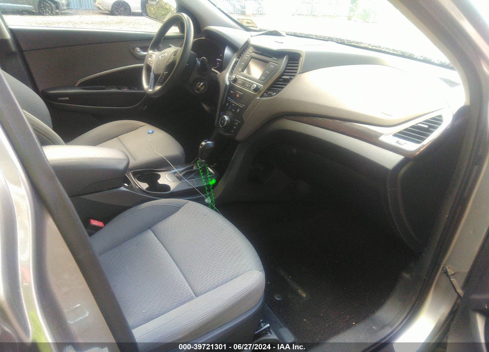 2017 HYUNDAI SANTA FE SPORT 2.4L VIN: 5XYZTDLB8HG404656