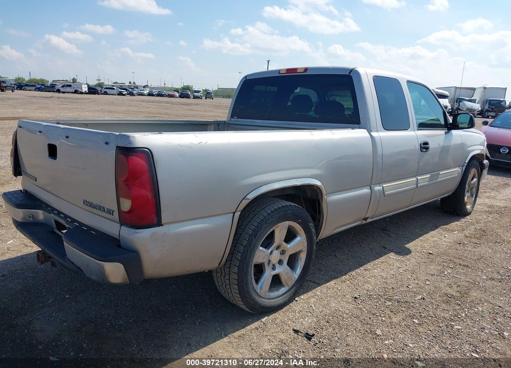 2004 CHEVROLET SILVERADO 1500 LS VIN: 2GCEC19V241188631