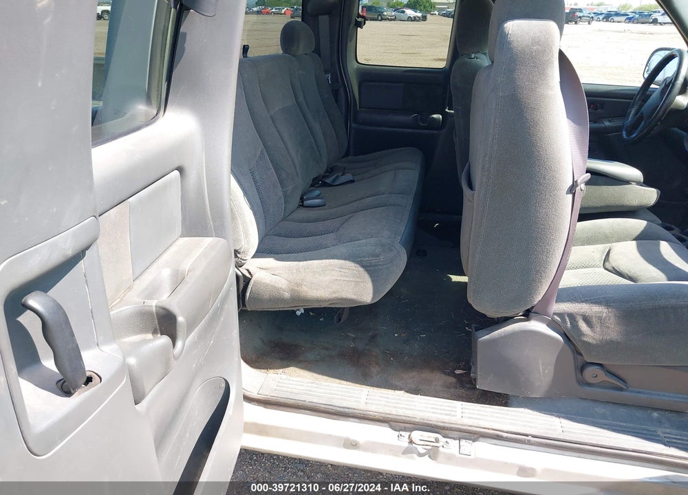 2004 CHEVROLET SILVERADO 1500 LS VIN: 2GCEC19V241188631