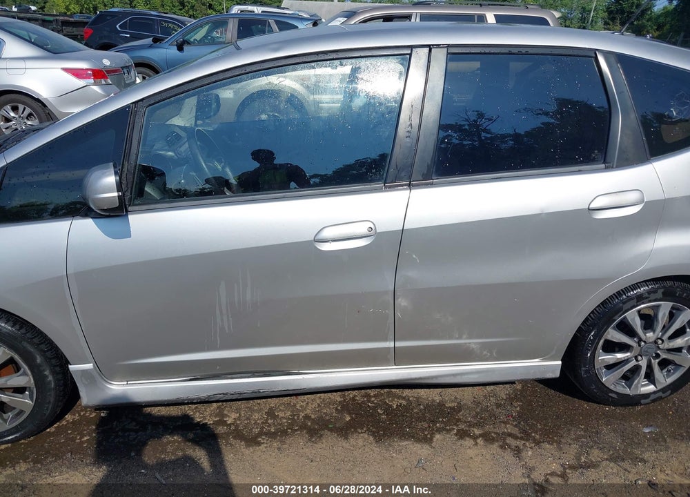 2012 HONDA FIT SPORT VIN: JHMGE8H5XCC006968