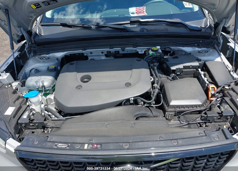 2023 VOLVO XC40 B5 PLUS DARK THEME VIN: YV4L12UW0P2930805