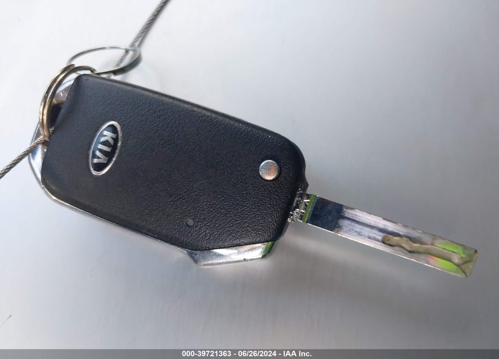 2019 KIA FORTE LXS VIN: 3KPF24AD0KE102972