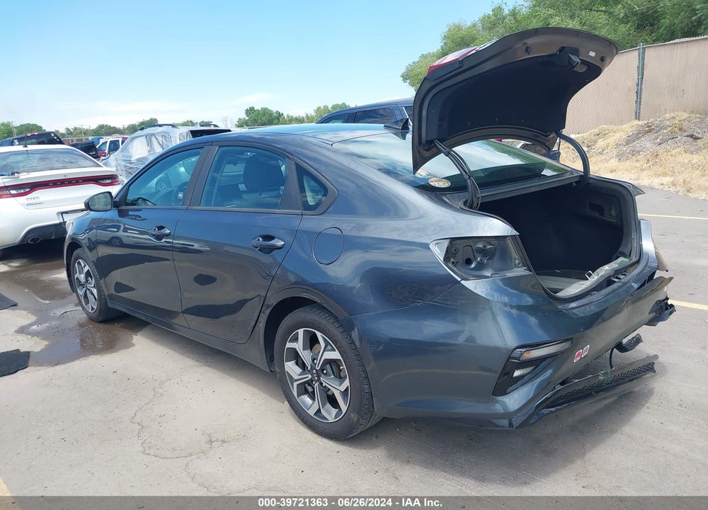 2019 KIA FORTE LXS VIN: 3KPF24AD0KE102972