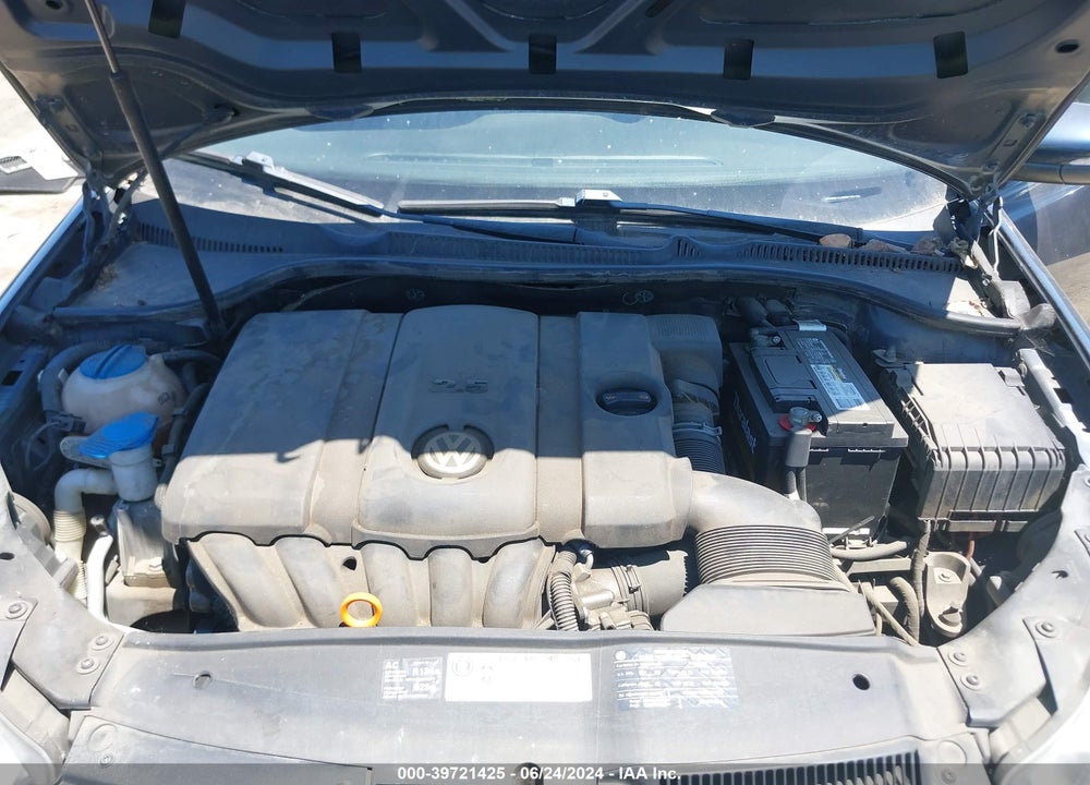 2011 VOLKSWAGEN GOLF 2.5L 2-DOOR VIN: WVWBB7AJ6BW160158