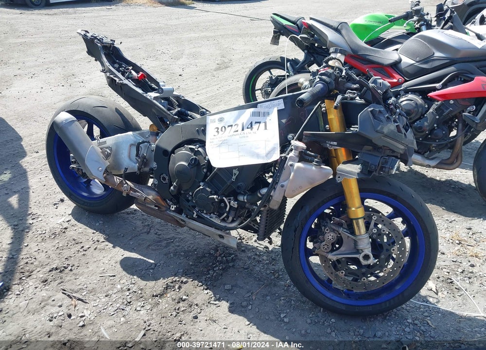 2016 YAMAHA YZFR1M C VIN: JYARN40Y0GA000201