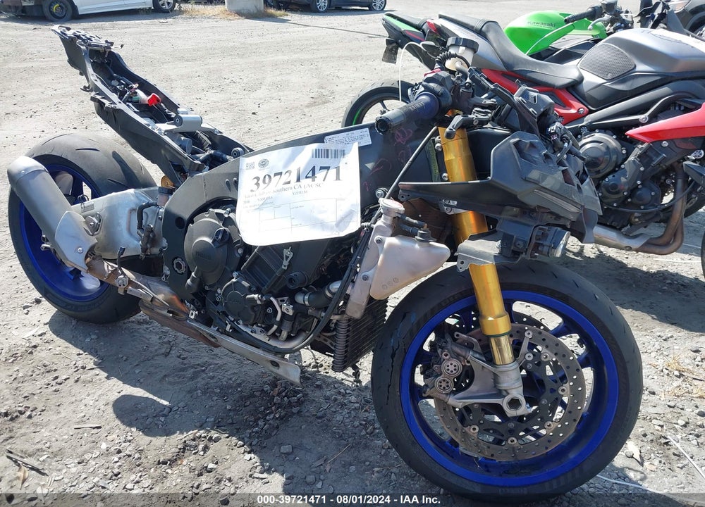 2016 YAMAHA YZFR1M C VIN: JYARN40Y0GA000201