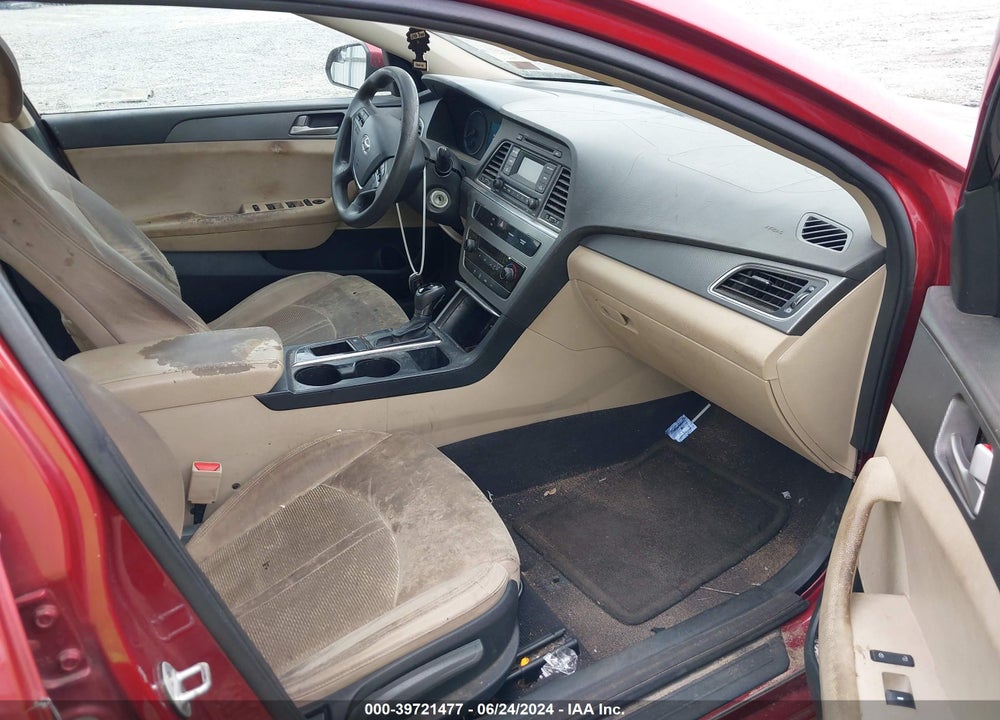 2015 HYUNDAI SONATA SE VIN: 5NPE24AF7FH222301