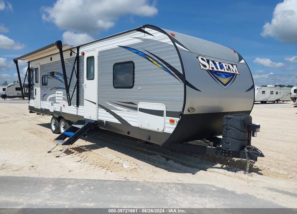 2018 SALEM BY FOREST RIVER 27RLSS VIN: 4X4TSMC25JA321159