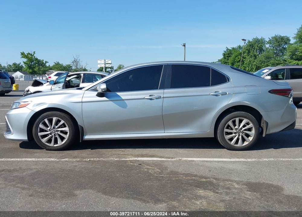 2021 TOYOTA CAMRY LE VIN: 4T1C11AKXMU473155