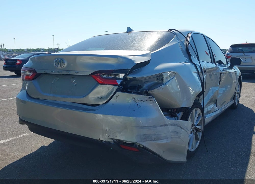 2021 TOYOTA CAMRY LE VIN: 4T1C11AKXMU473155