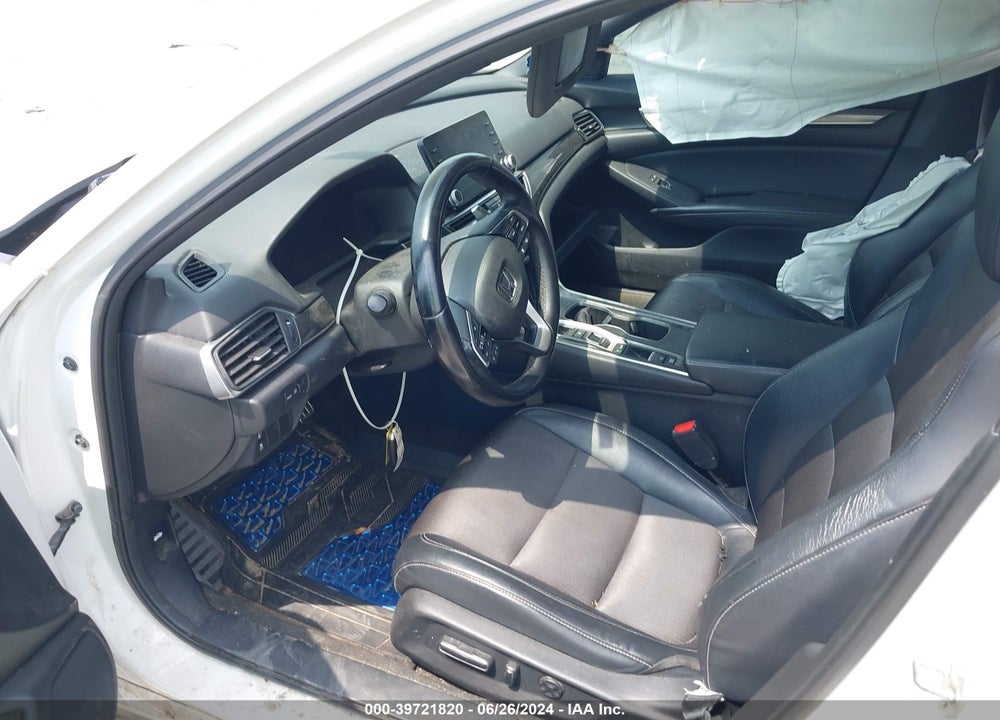 2018 HONDA ACCORD VIN: 1HGCV2F30JA028311