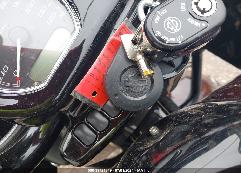 2021 HARLEY-DAVIDSON FLTRXS VIN: 1HD1KTP12MB610988