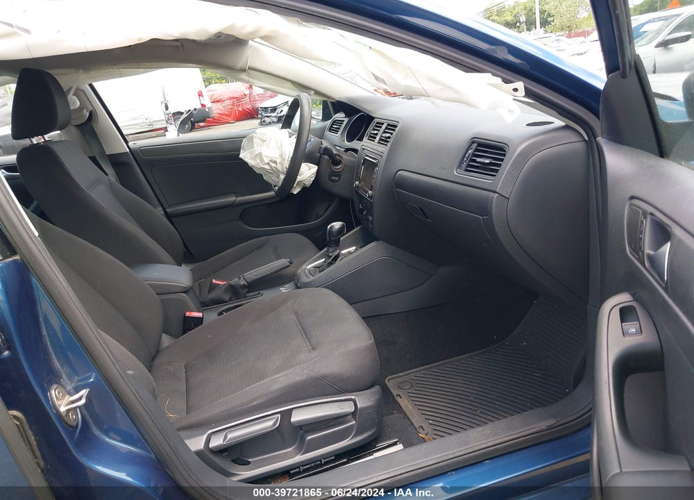 2015 VOLKSWAGEN JETTA 2.0L S VIN: 3VW2K7AJ7FM418934