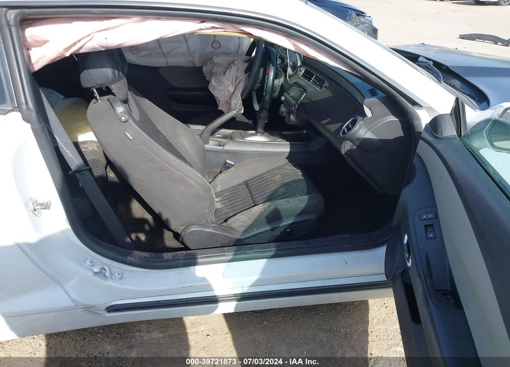 2015 CHEVROLET CAMARO 2LS VIN: 2G1FB1E35F9146446