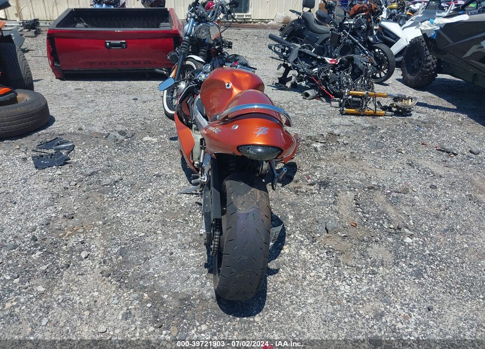 2003 SUZUKI GSX1300 R VIN: JS1GW71A532102815