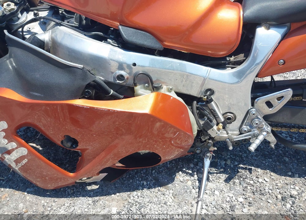 2003 SUZUKI GSX1300 R VIN: JS1GW71A532102815
