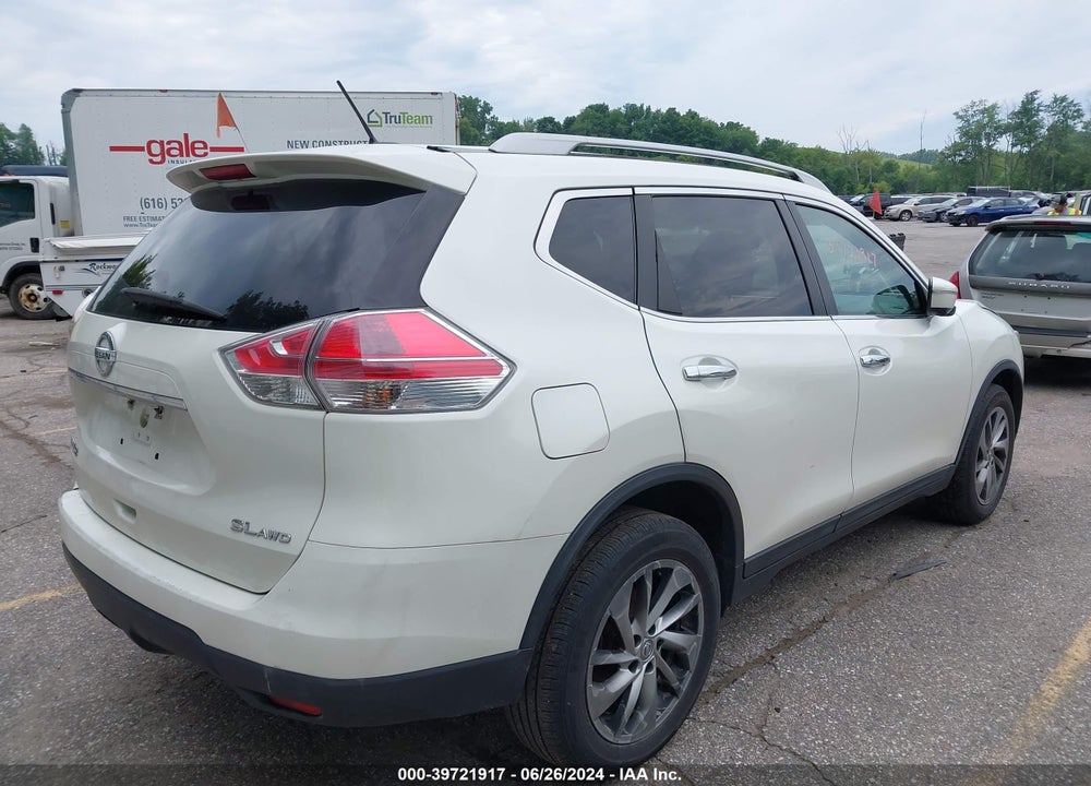 2015 NISSAN ROGUE SL VIN: 5N1AT2MV3FC839611