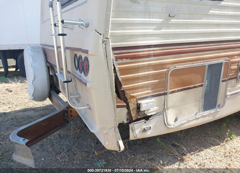 1984 JAMBOREE ECONOLINE VIN: 1FDKE30L0EHB00965