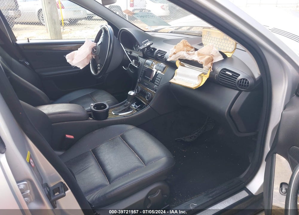 2007 MERCEDES-BENZ C 230 SPORT VIN: WDBRF52H07E024719