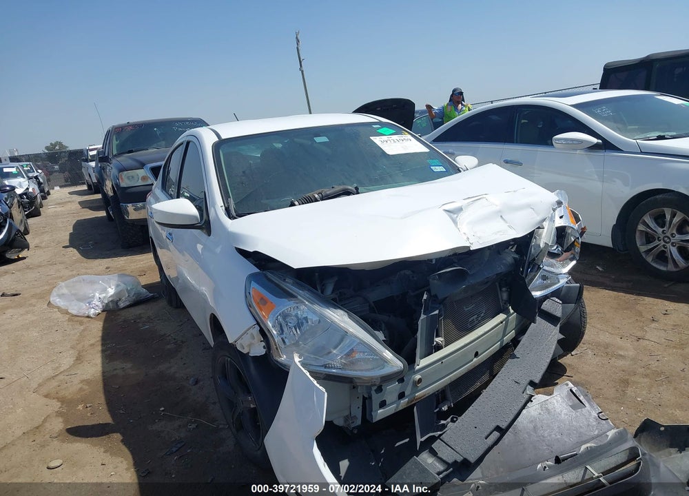 2019 NISSAN VERSA 1.6 SV VIN: 3N1CN7AP0KL879706