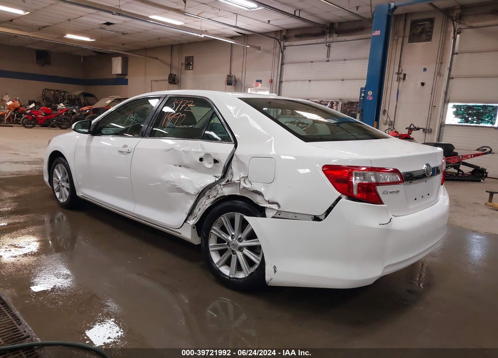 2014 TOYOTA CAMRY XLE VIN: 4T4BF1FK7ER400578
