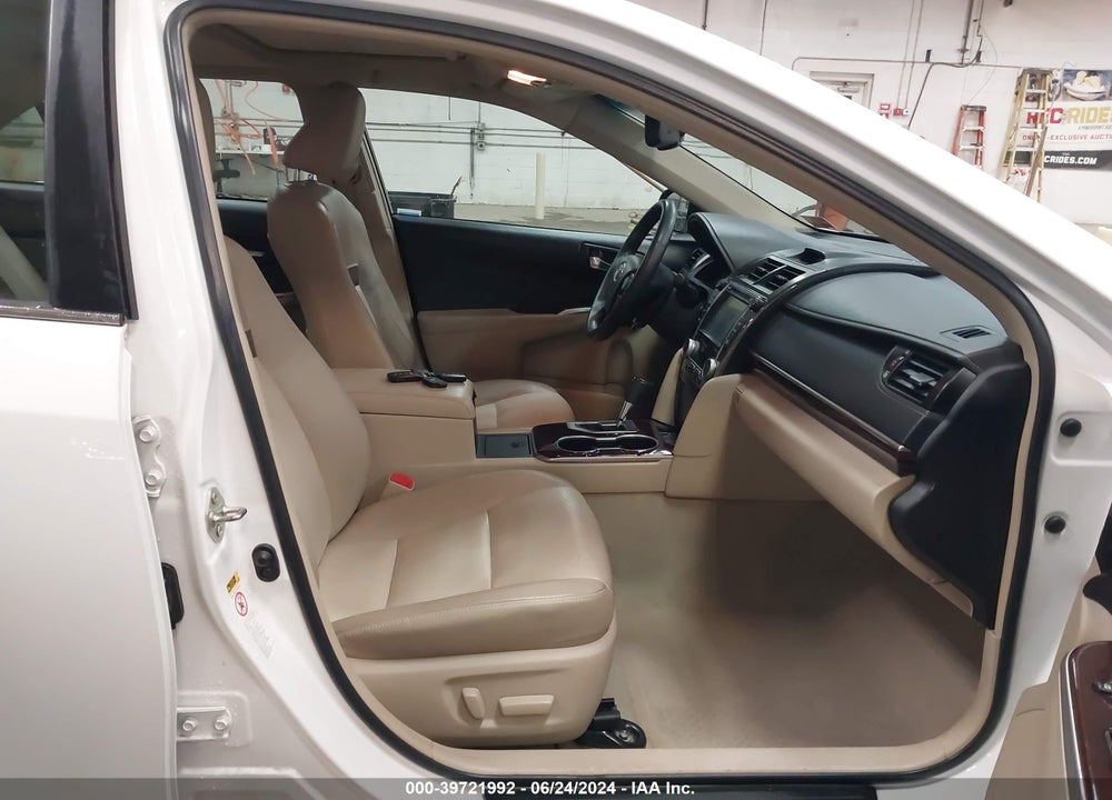 2014 TOYOTA CAMRY XLE VIN: 4T4BF1FK7ER400578