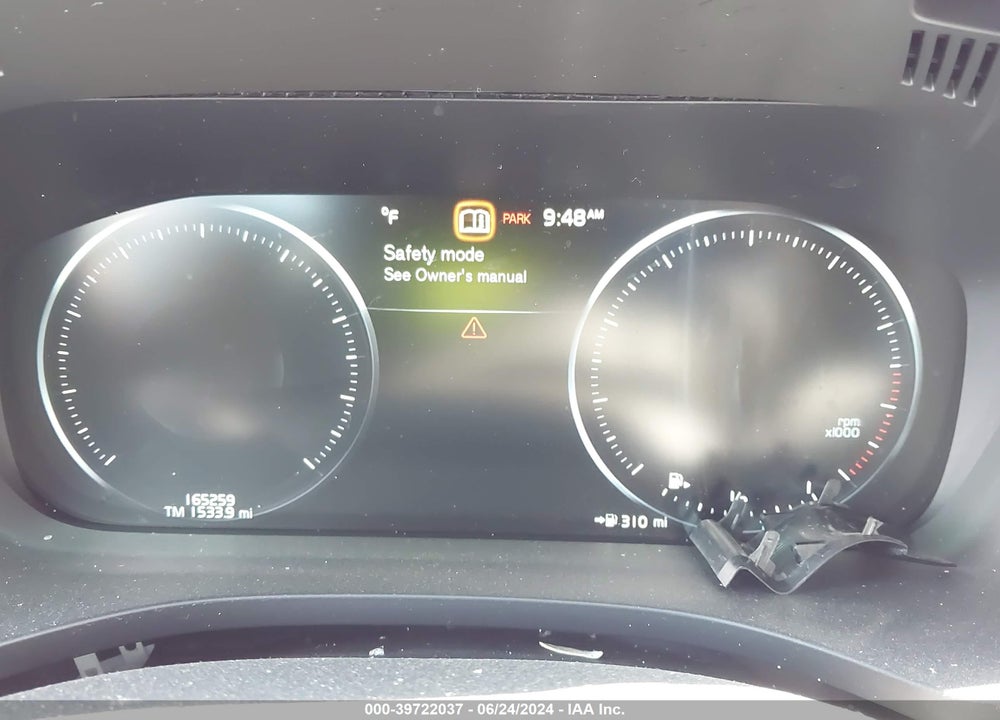 2018 VOLVO XC60 T6 R-DESIGN VIN: YV4A22RMXJ1024301