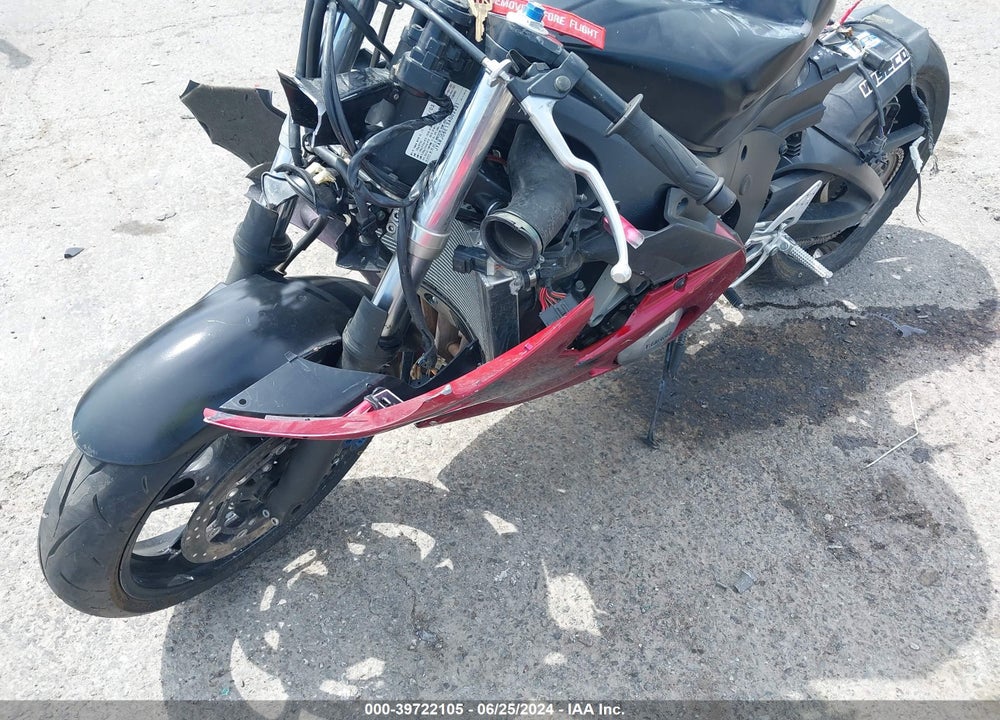 2003 YAMAHA YZFR6 L VIN: JYARJ06E13A003331